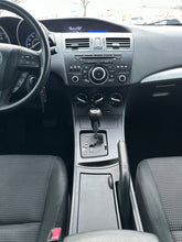 Load image into Gallery viewer, 2013 Mazda Mazda 3i Skyactive