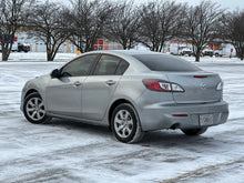 Load image into Gallery viewer, 2013 Mazda Mazda 3i Skyactive