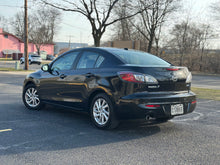 Load image into Gallery viewer, 2012 Mazda Mazda3i SV Grand Touring