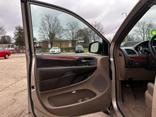 Load image into Gallery viewer, 2014 Chrysler Town and Country Touring L