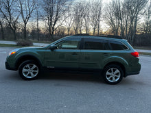 Load image into Gallery viewer, 2014 Subaru Outback 2.5l Premium