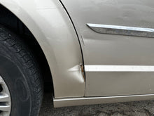 Load image into Gallery viewer, 2014 Chrysler Town and Country Touring L