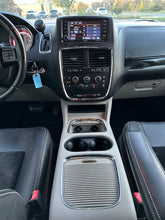 Load image into Gallery viewer, 2017 Dodge Grand Caravan SXT