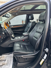 Load image into Gallery viewer, 2011 Jeep Grand Cherokee Overland