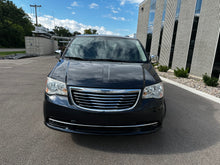 Load image into Gallery viewer, 2013 Chrysler Town and Country Touring L