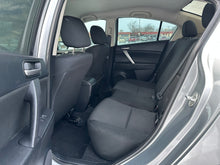 Load image into Gallery viewer, 2013 Mazda Mazda 3i Skyactive