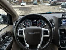 Load image into Gallery viewer, 2014 Chrysler Town and Country Touring L