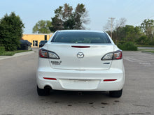 Load image into Gallery viewer, 2013 Mazda Mazda 3i Skyactive