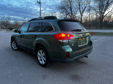Load image into Gallery viewer, 2014 Subaru Outback 2.5l Premium