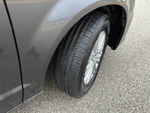 Load image into Gallery viewer, 2015 Chrysler Town and Country Touring L