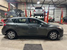 Load image into Gallery viewer, 2013 Mazda Mazda3i SV