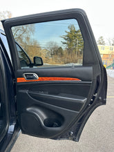 Load image into Gallery viewer, 2011 Jeep Grand Cherokee Overland