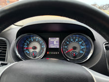 Load image into Gallery viewer, 2015 Chrysler Town and Country Touring L