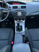 Load image into Gallery viewer, 2011 Mazda Mazda 3i