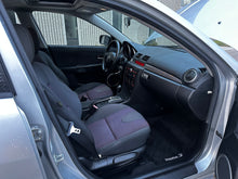 Load image into Gallery viewer, 2004 Mazda Mazda 3S