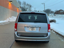 Load image into Gallery viewer, 2019 Dodge Grand Caravan SE