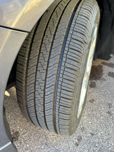 Load image into Gallery viewer, 2010 Ford Fusion SE