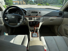 Load image into Gallery viewer, 2008 Hyundai Sonata GLS