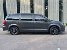 Load image into Gallery viewer, 2016 Dodge Grand Caravan SXT