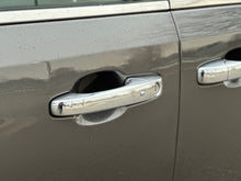 Load image into Gallery viewer, 2015 Chrysler Town and Country Touring L