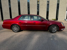 Load image into Gallery viewer, 2008 Cadillac DTS