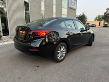 Load image into Gallery viewer, 2017 Mazda Mazda 3i Sport