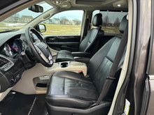 Load image into Gallery viewer, 2015 Chrysler Town and Country Touring L