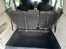 Load image into Gallery viewer, 2012 Dodge Grand Caravan SE