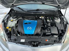 Load image into Gallery viewer, 2013 Mazda Mazda 3i Skyactive
