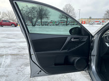 Load image into Gallery viewer, 2013 Mazda Mazda 3i Skyactive