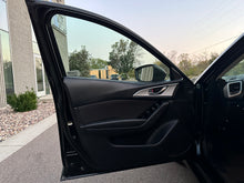 Load image into Gallery viewer, 2017 Mazda Mazda 3i Sport