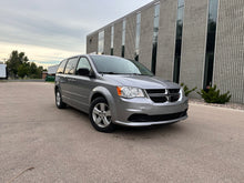 Load image into Gallery viewer, 2013 Dodge Grand Caravan SE