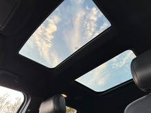 Load image into Gallery viewer, 2016 Ford Explorer XLT