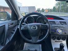 Load image into Gallery viewer, 2011 Mazda Mazda 3i