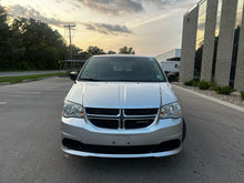 Load image into Gallery viewer, 2012 Dodge Grand Caravan SE