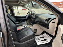 Load image into Gallery viewer, 2015 Chrysler Town and Country Touring L