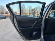 Load image into Gallery viewer, 2011 Mazda Mazda 3i