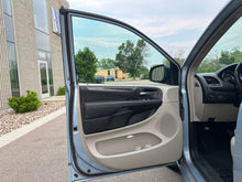 Load image into Gallery viewer, 2013 Chrysler Town and Country Touring L