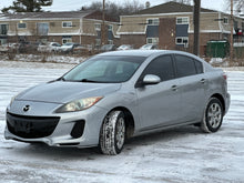 Load image into Gallery viewer, 2013 Mazda Mazda 3i Skyactive