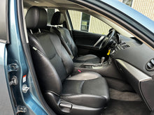 Load image into Gallery viewer, 2011 Mazda Mazda 3S Grand Touring Hatchback