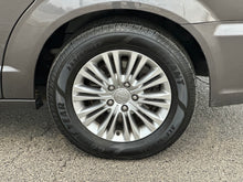 Load image into Gallery viewer, 2015 Chrysler Town and Country Touring L