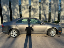Load image into Gallery viewer, 2010 Ford Fusion SE