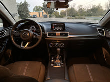 Load image into Gallery viewer, 2017 Mazda Mazda 3i Sport