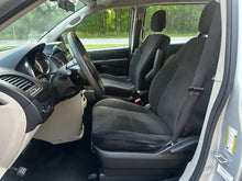 Load image into Gallery viewer, 2012 Dodge Grand Caravan SE