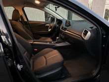 Load image into Gallery viewer, 2017 Mazda Mazda 3i Sport