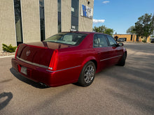 Load image into Gallery viewer, 2008 Cadillac DTS