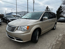 Load image into Gallery viewer, 2014 Chrysler Town and Country Touring L