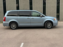 Load image into Gallery viewer, 2013 Chrysler Town and Country Touring L