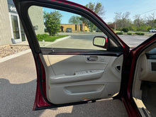 Load image into Gallery viewer, 2008 Cadillac DTS