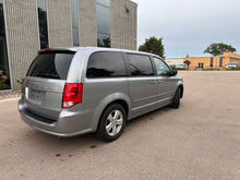 Load image into Gallery viewer, 2013 Dodge Grand Caravan SE